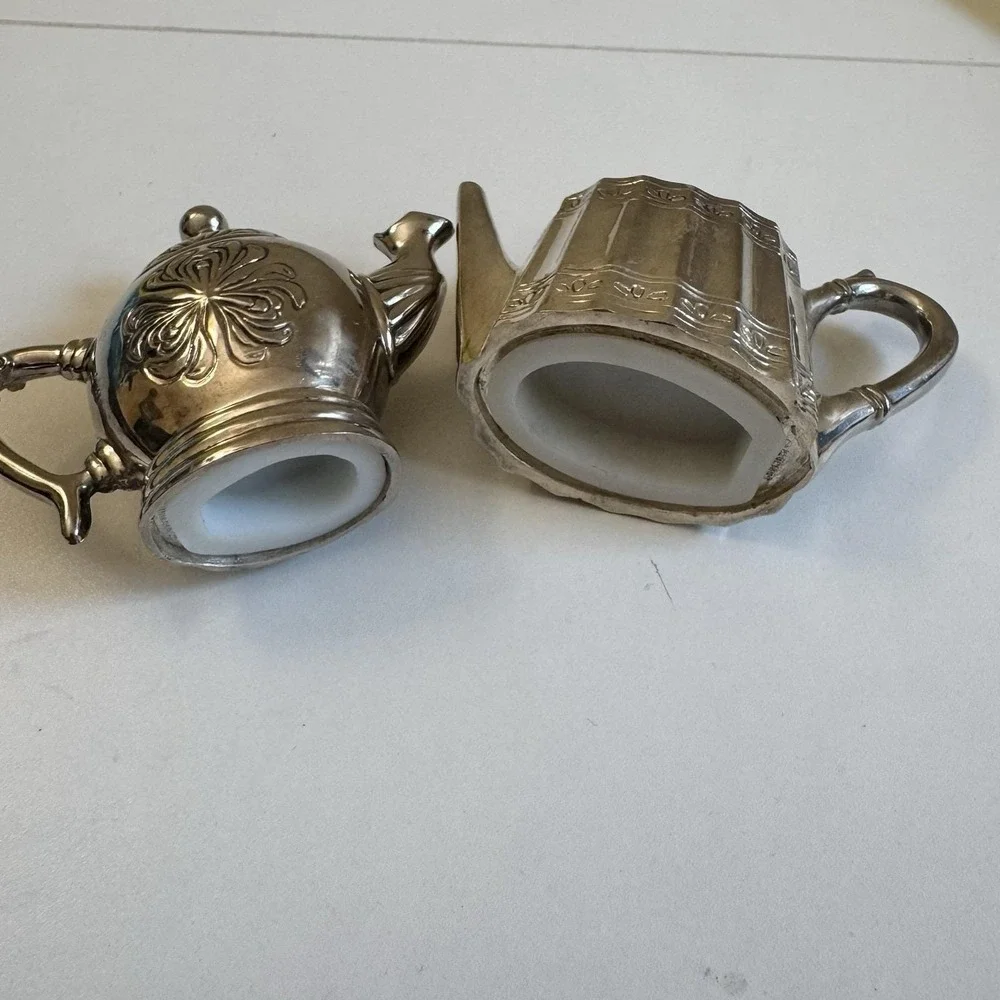 Vtg Godinger Silver Art Co. Teapot/Coffee Pot Silver Salt & Pepper Shakers Set